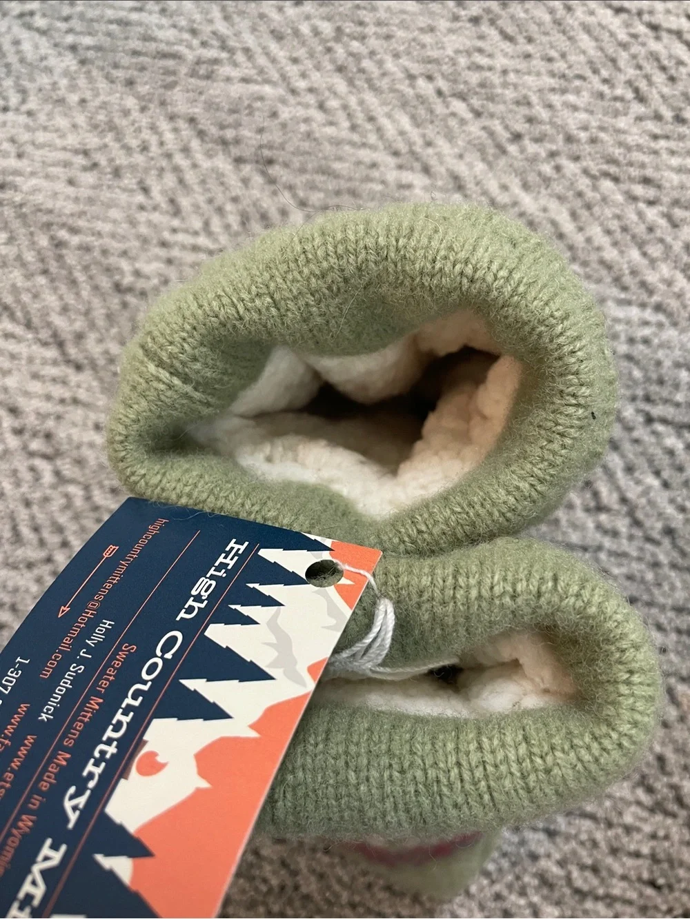 Women’s Green Nordic-Pattern Convertible Mittens with Button Cuff